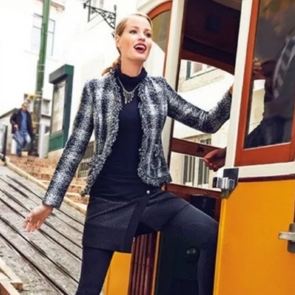 CAbi Fringe Plaid Tweed Hook Front Blazer 4